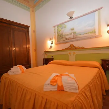 Antica Residenza Del Gallo 3*